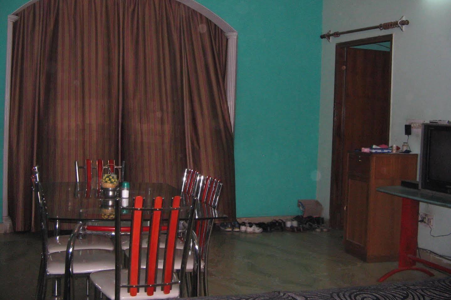 Balaji Bed&Breakfast Greater Noida Bagian luar foto