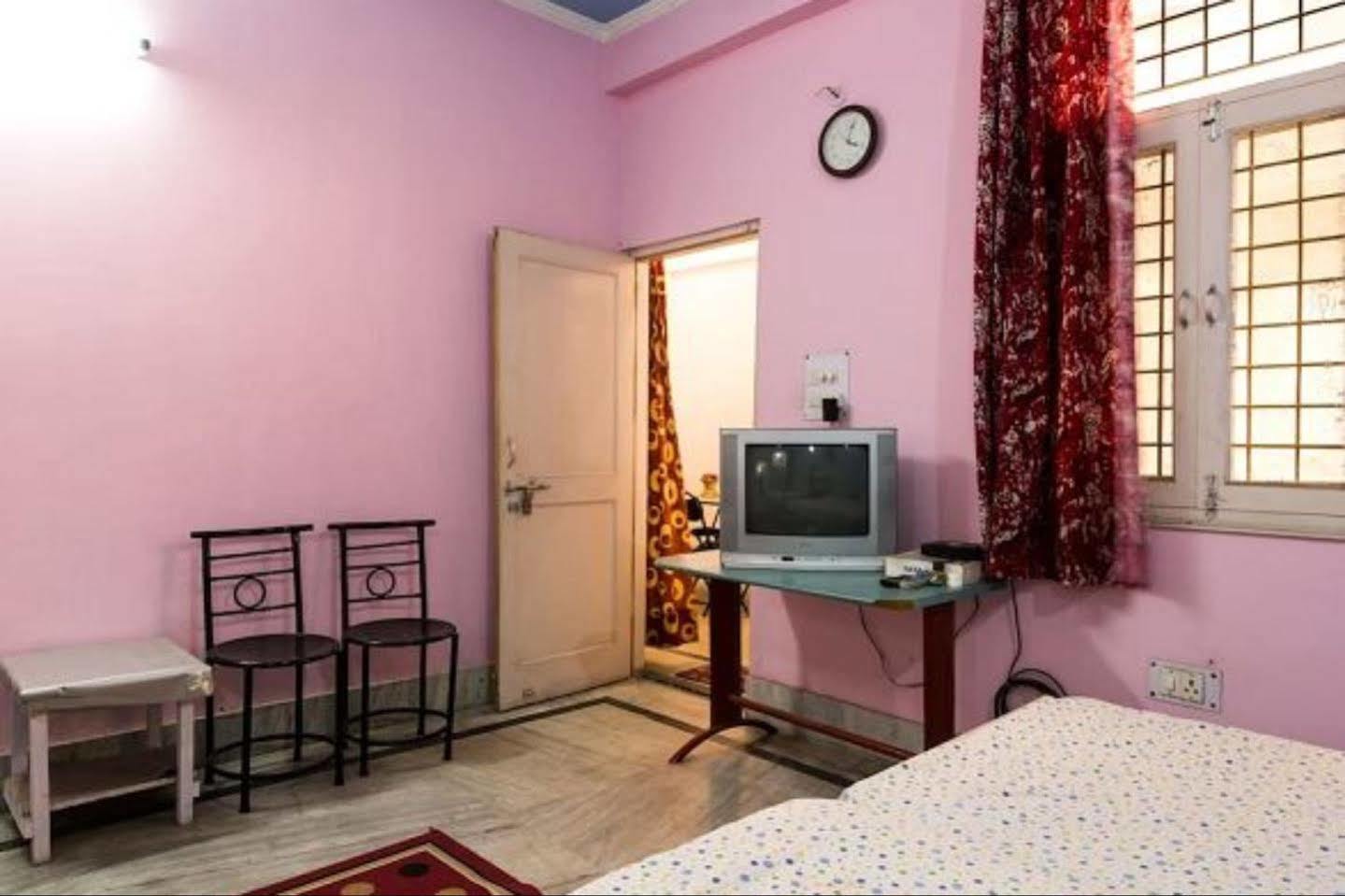 Balaji Bed&Breakfast Greater Noida Bagian luar foto