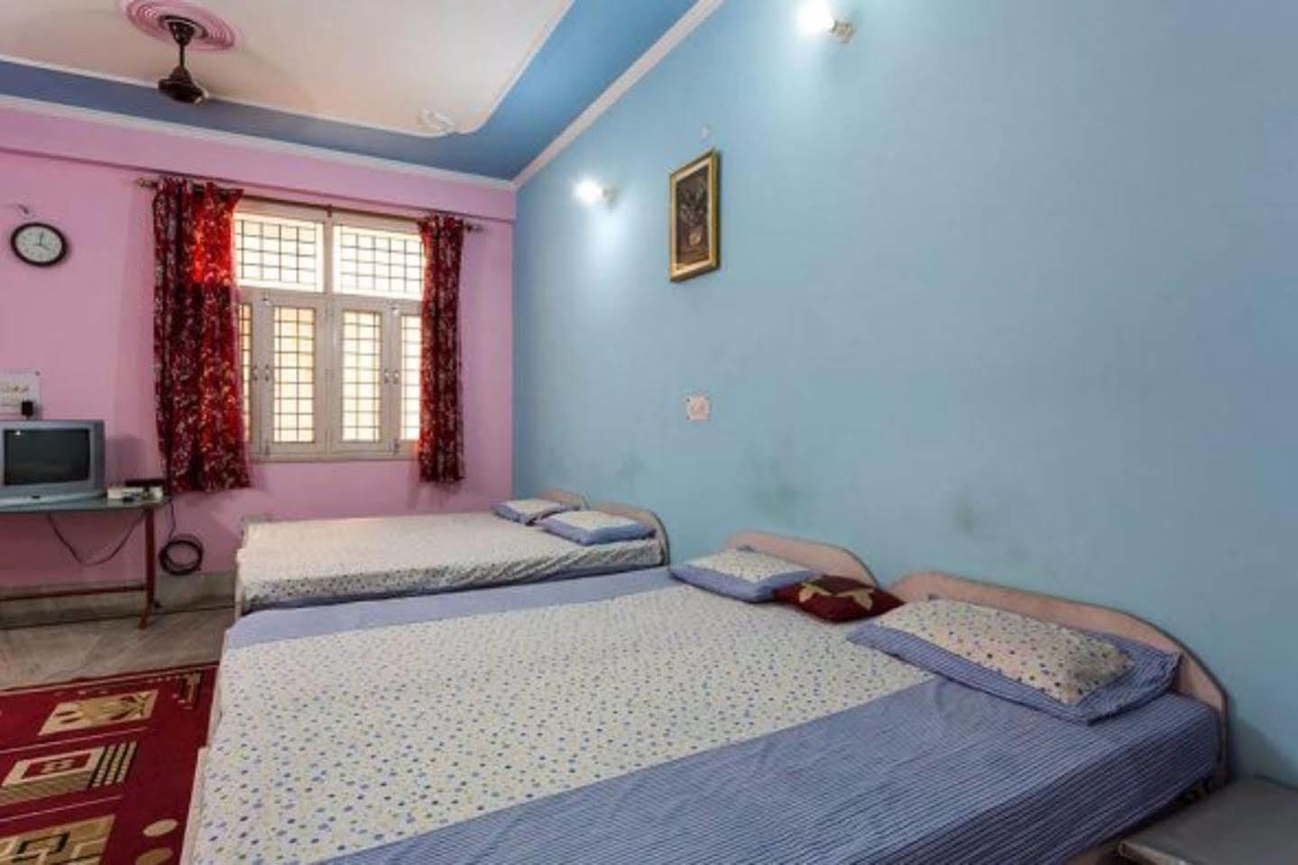 Balaji Bed&Breakfast Greater Noida Bagian luar foto